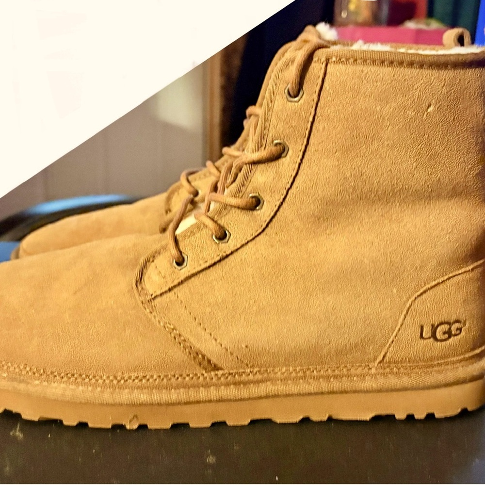 Men's size 14 Ugg boots.